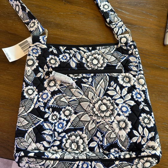 Vera Bradley Hipster in Snow Lotus - Picture 2 of 3